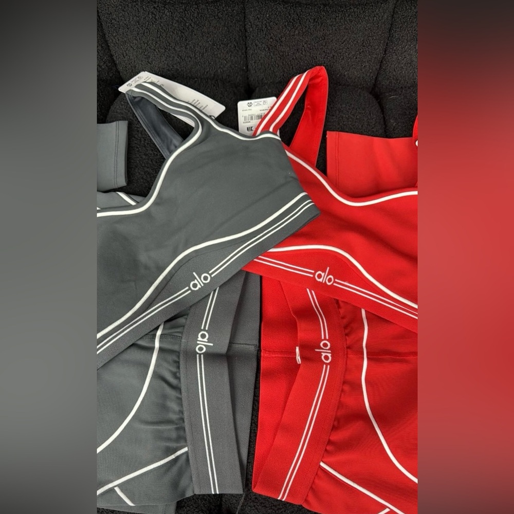 Yoga Sports Bra Set in Gray and Red